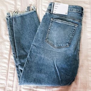 NWT LOFT The Skinny Mid Rise Curvy Petite Jeans